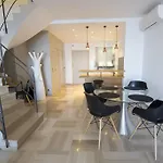 Luxury Palais Maeterlinck Apartamento *