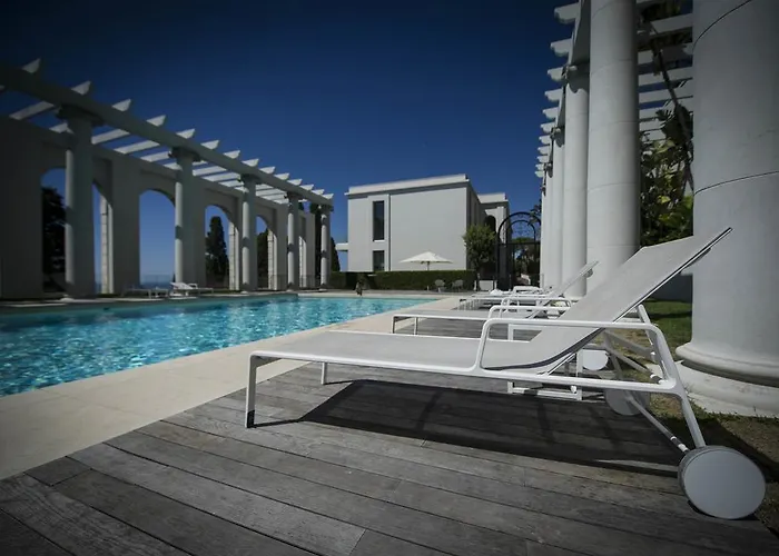 Luxury Palais Maeterlinck