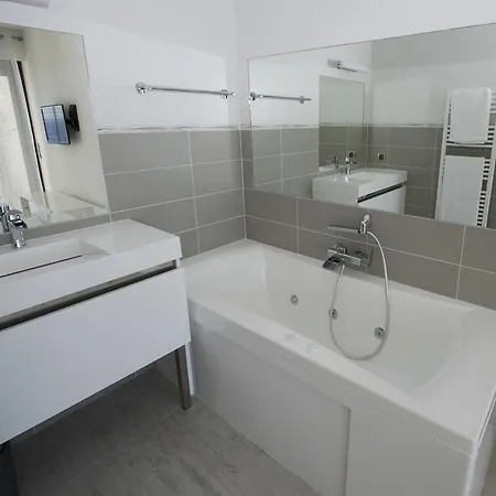 Luxury Palais Maeterlinck Appartement *